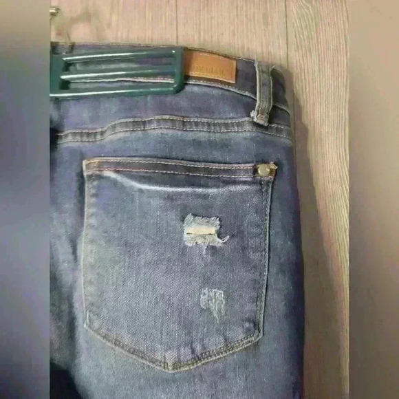 Women's Judy Blue jean size 32 Straight Fit. - Picture 6 of 10